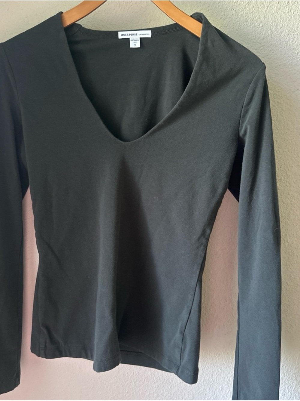 James Perse Black Long-Sleeve V-Neck Top - Slim Fit
